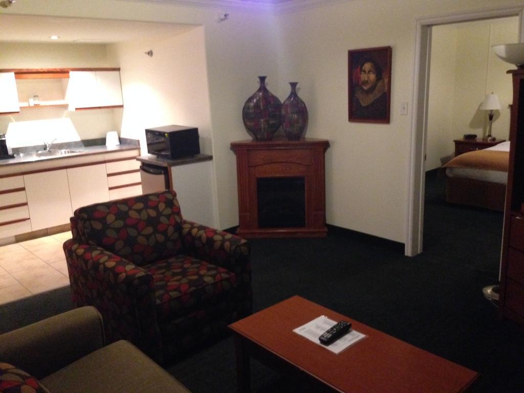 Ptarmigan Inn Hay River ห้อง รูปภาพ