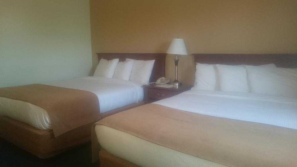 Ptarmigan Inn Hay River ห้อง รูปภาพ
