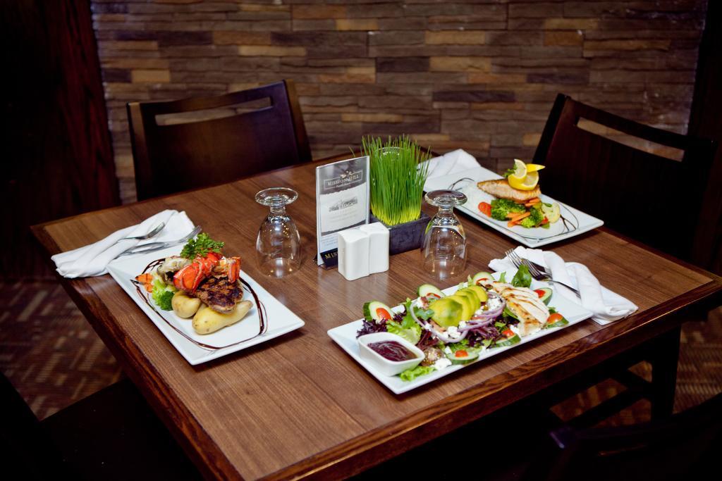 Ptarmigan Inn Hay River ภายนอก รูปภาพ