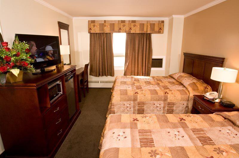 Ptarmigan Inn Hay River ภายนอก รูปภาพ