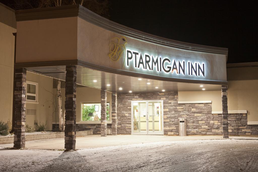 Ptarmigan Inn Hay River ภายนอก รูปภาพ