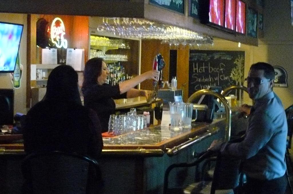 Ptarmigan Inn Hay River ภายนอก รูปภาพ