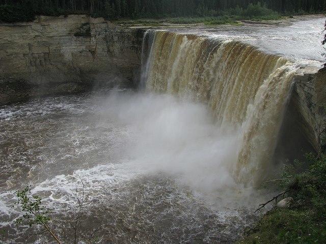 Ptarmigan Inn Hay River ภายนอก รูปภาพ
